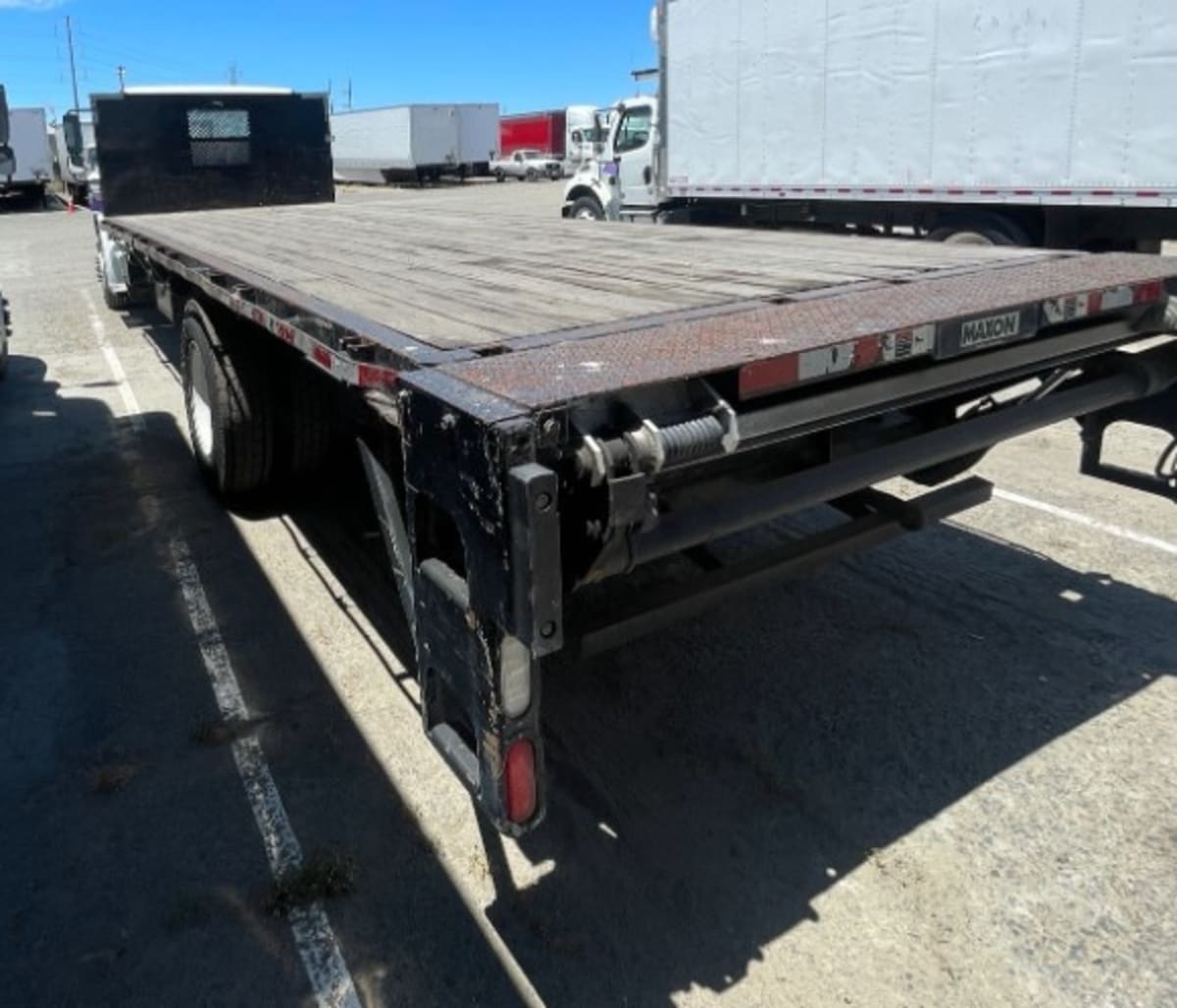 2016 Freightliner/Mercedes M2 106 649389