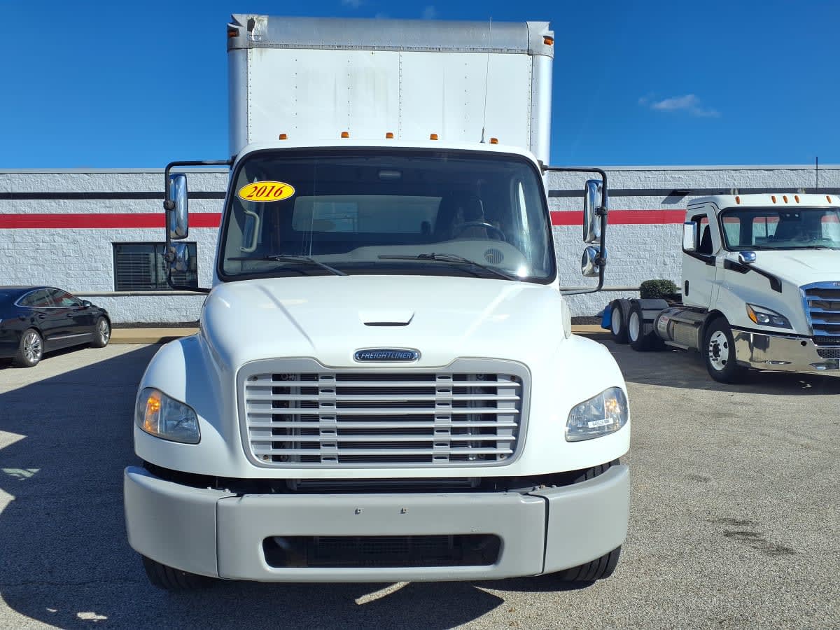 2016 Freightliner M2 106 in Cleveland, OH — photo 2