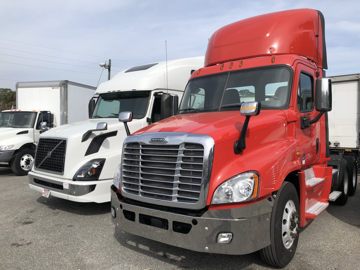 2016 Freightliner/Mercedes CASCADIA 125 649579