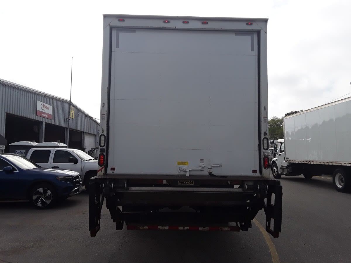 2016 Freightliner M2 106 649638