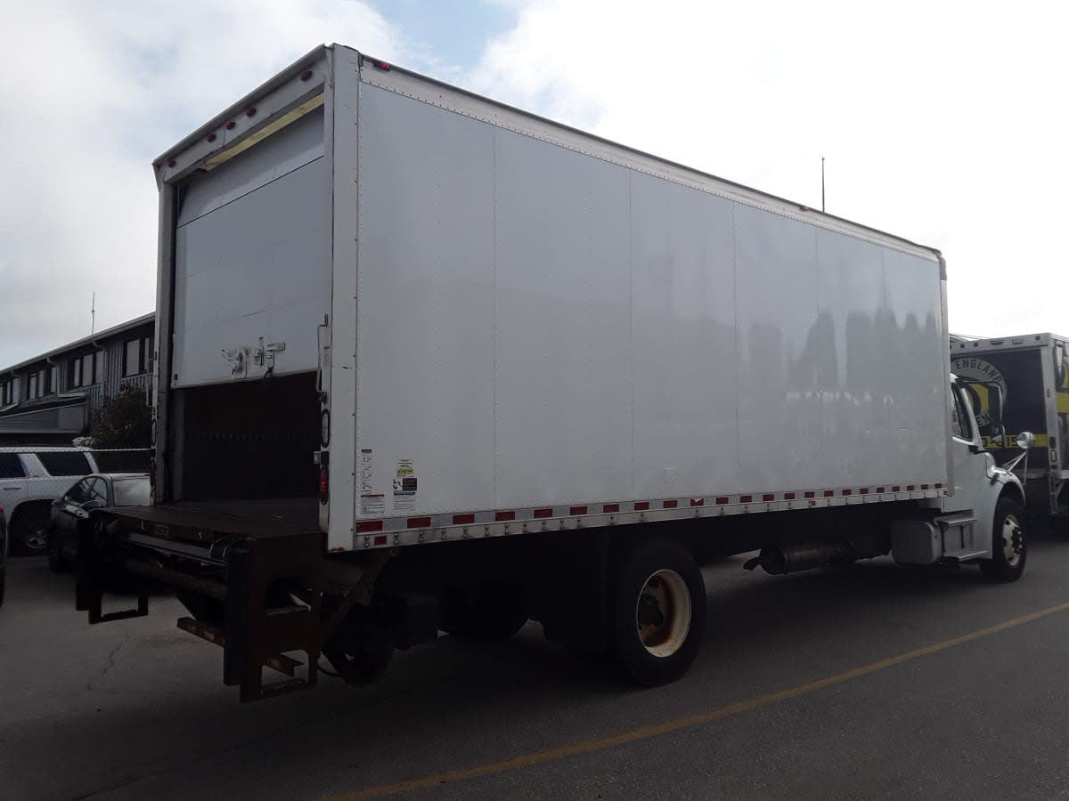 2016 Freightliner M2 106 649638