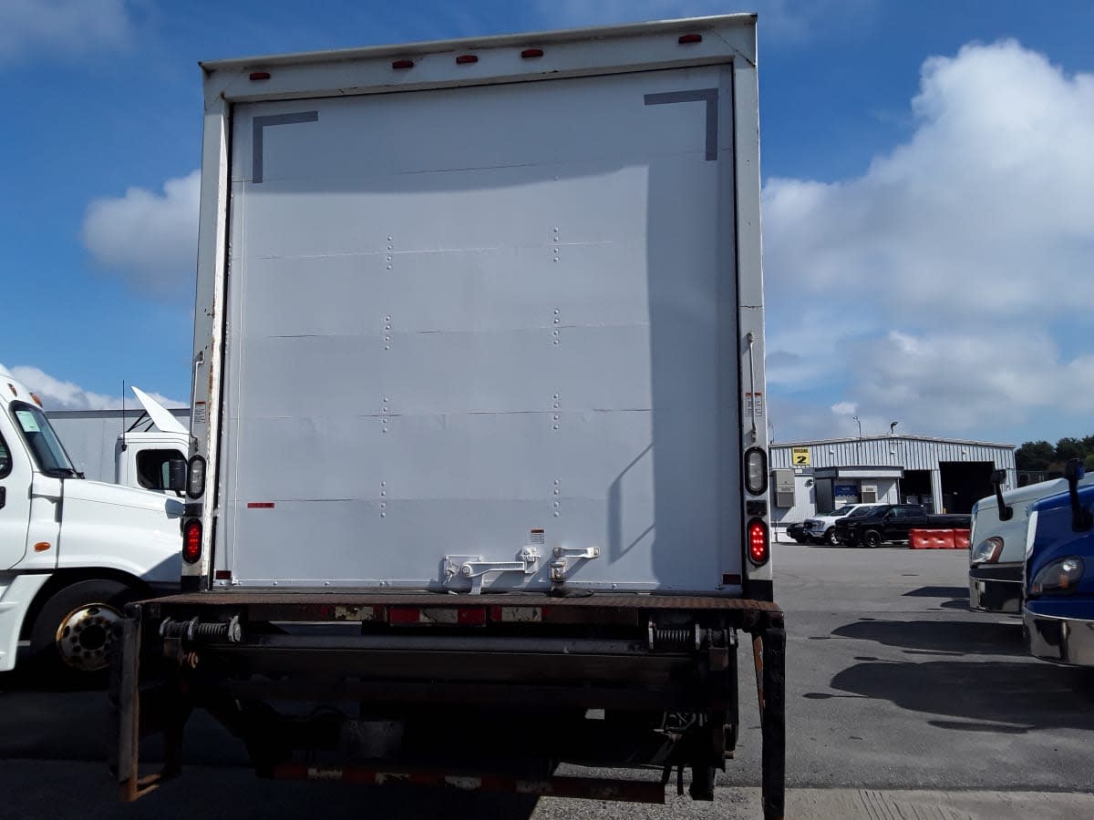 2016 Freightliner M2 106 649639