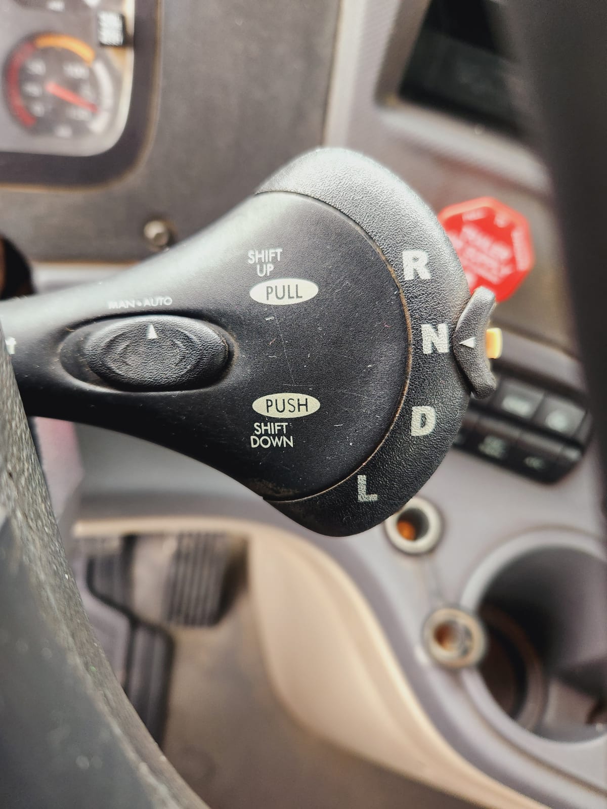 2016 Freightliner/Mercedes CASCADIA 125 649676