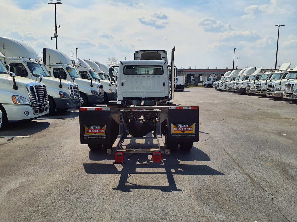 2016 Freightliner/Mercedes M2 106 649827