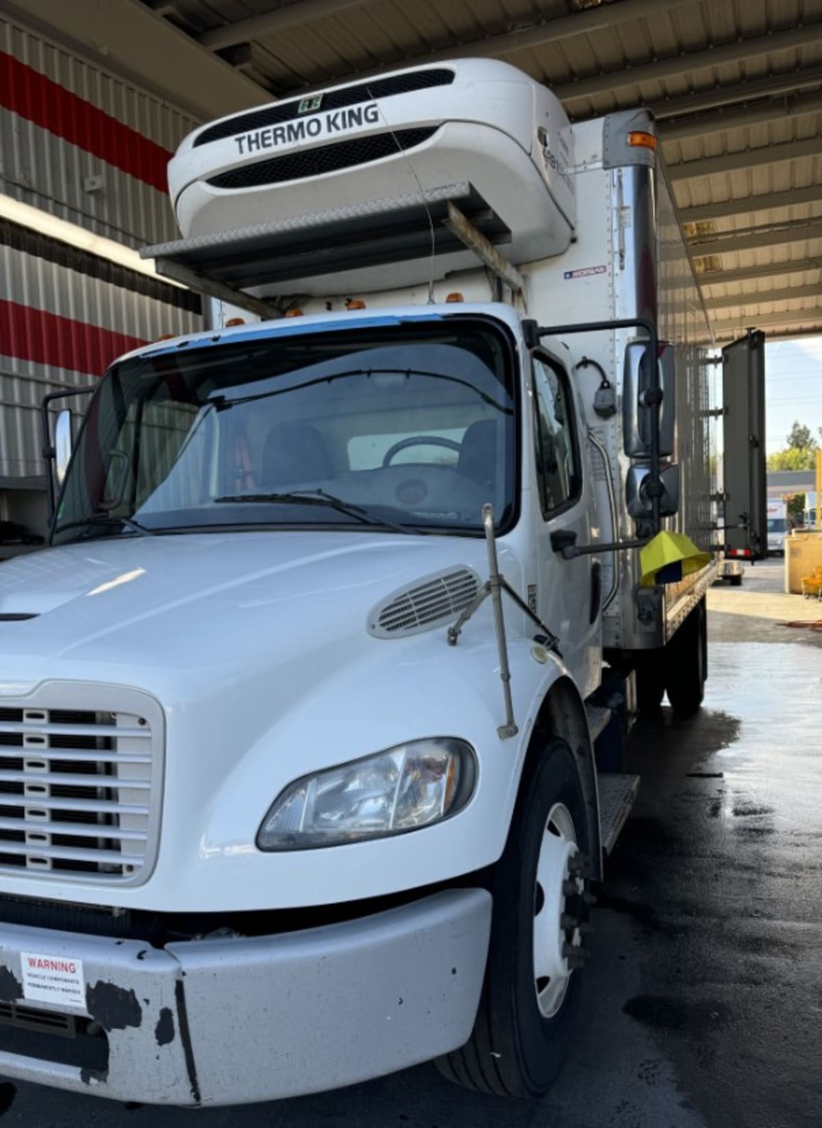 2016 Freightliner/Mercedes M2 106 650004