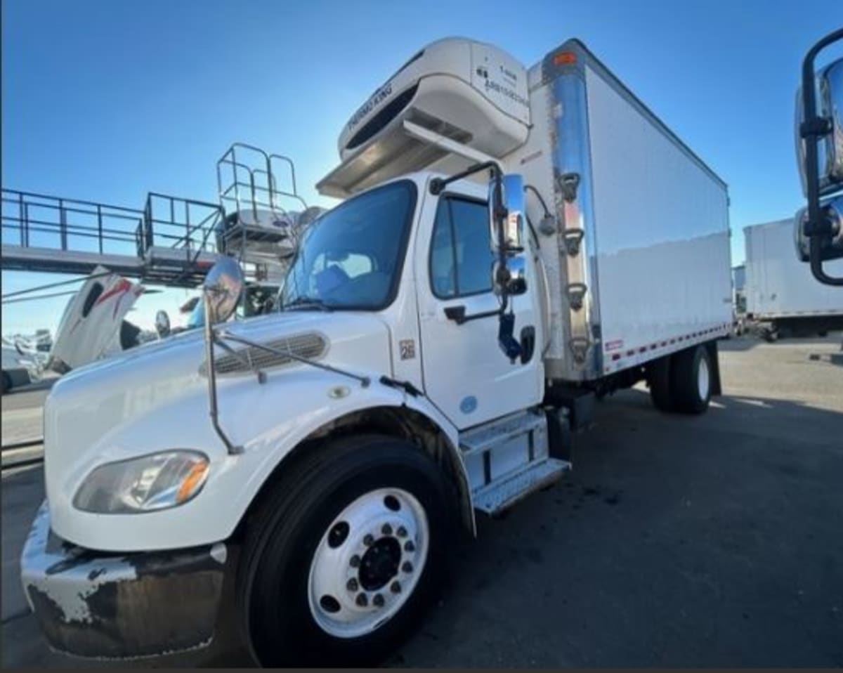 2016 Freightliner/Mercedes M2 106 650005