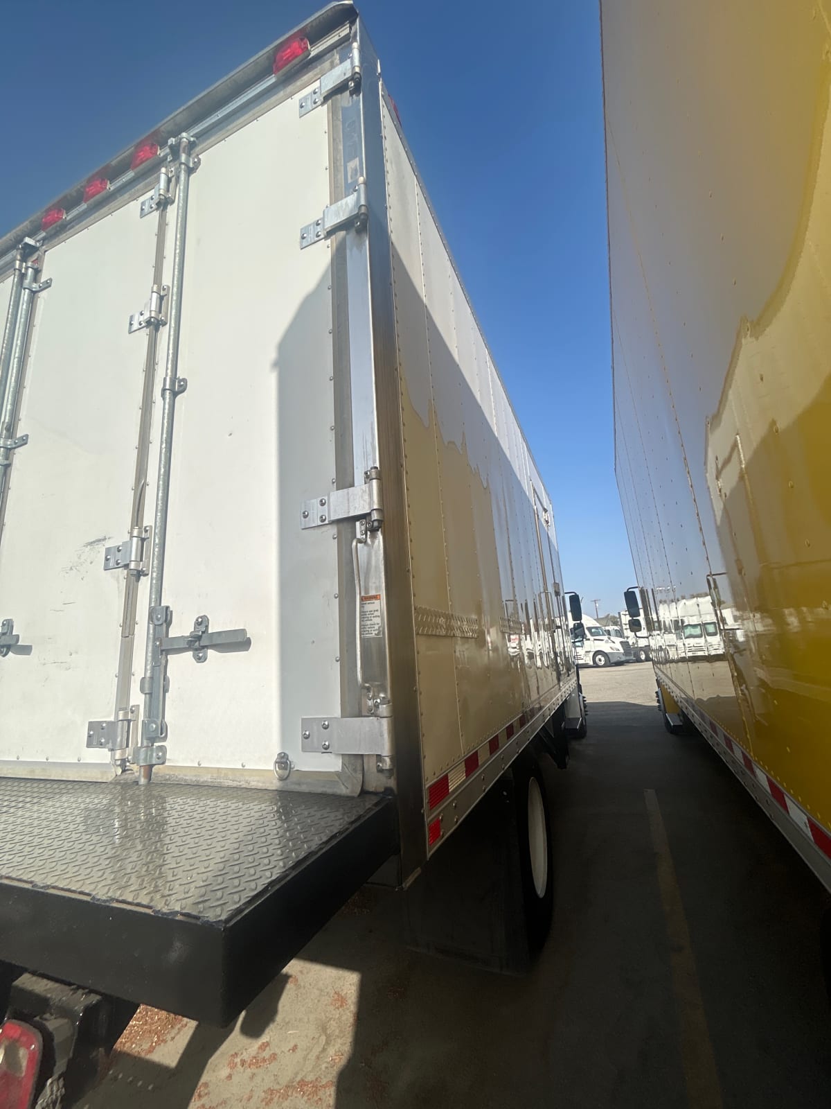 2016 Freightliner/Mercedes M2 106 650007