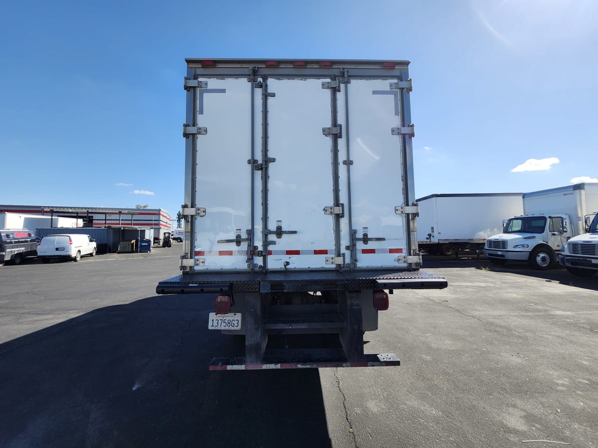 2016 Freightliner/Mercedes M2 106 650012