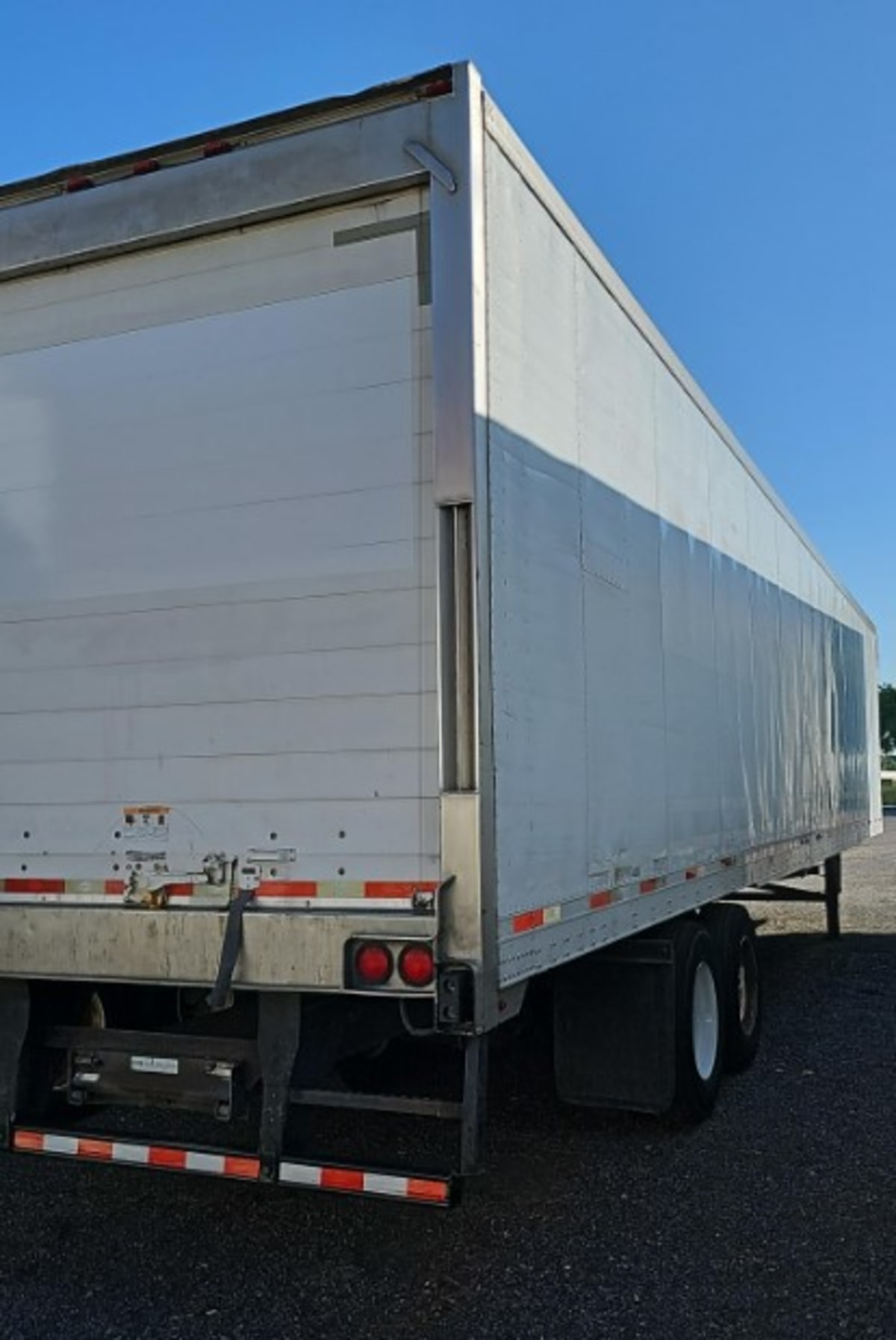 2016 Utility Trailers VS2RA 48/162/102 650165