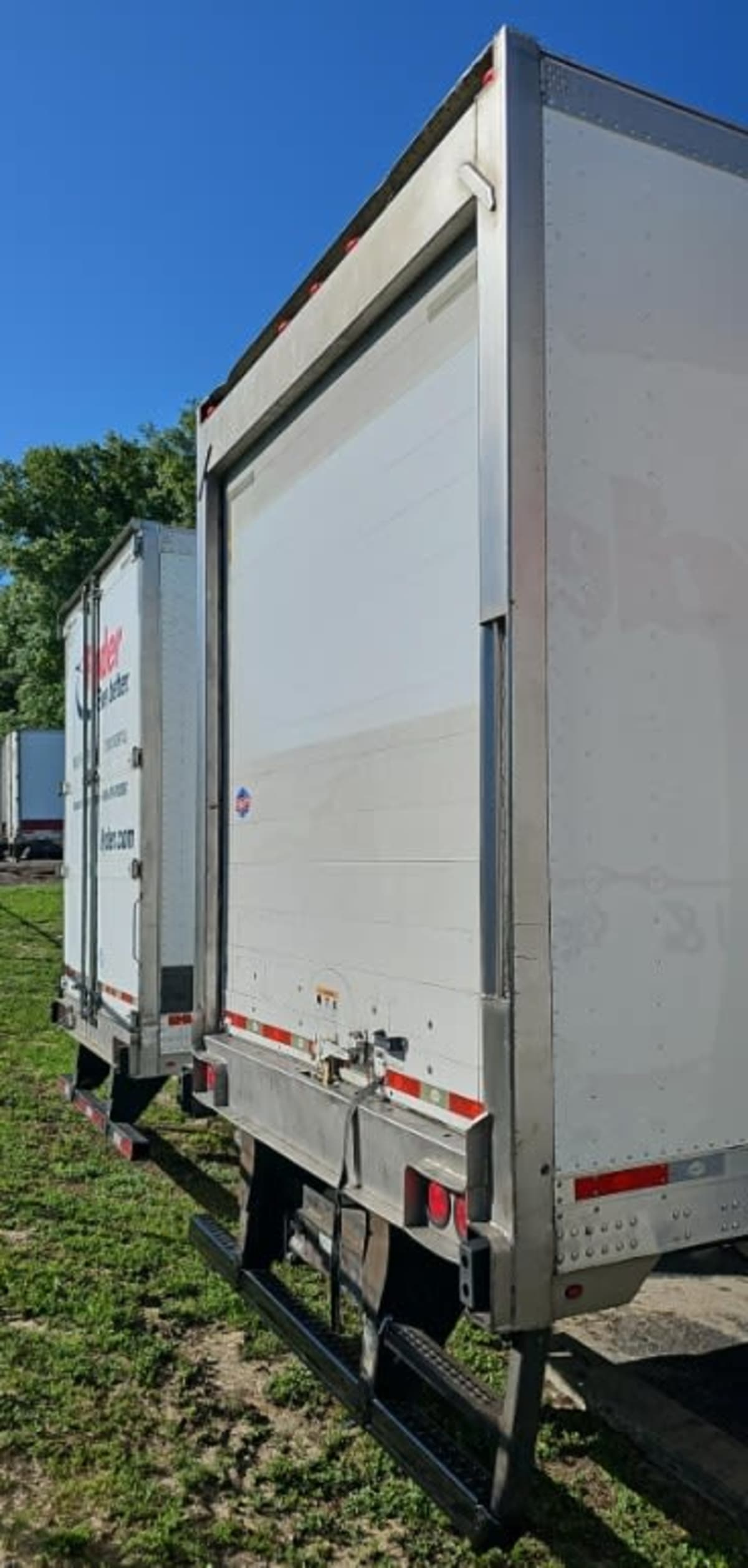 2016 Utility Trailers VS2RA 48/162/102 650166