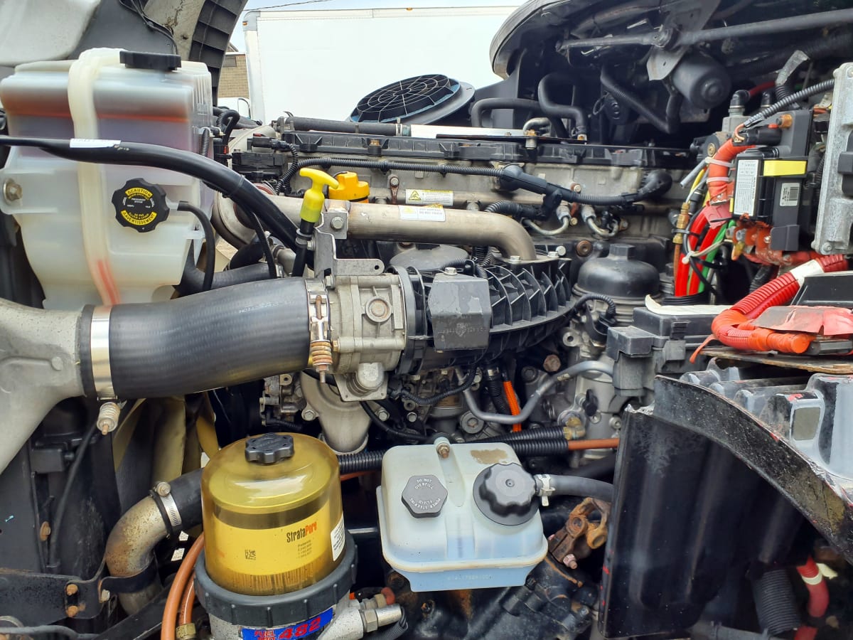 2016 Freightliner/Mercedes M2 112 650323