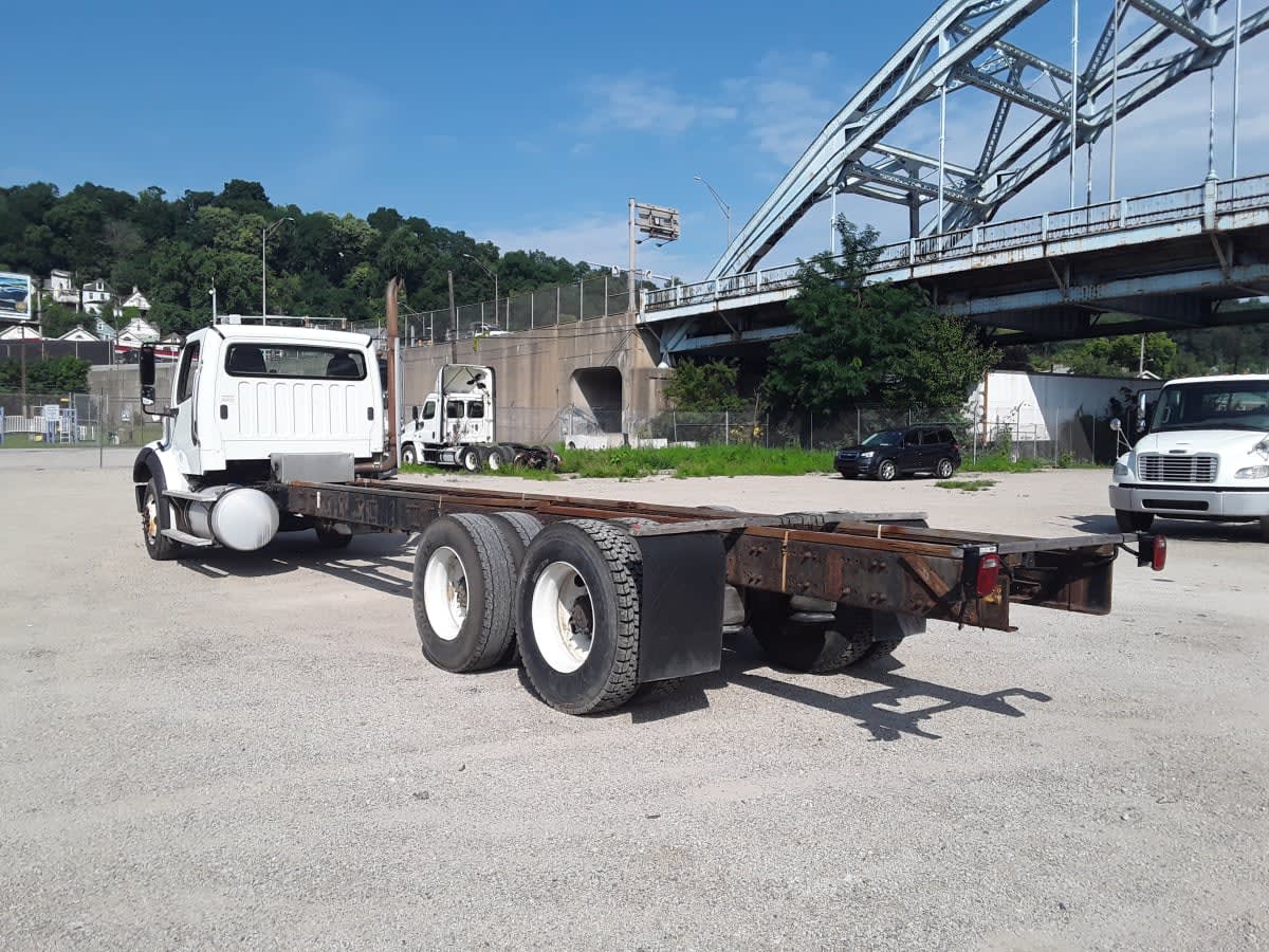 2016 Freightliner M2 112 in Pittsburgh, PA — photo 6