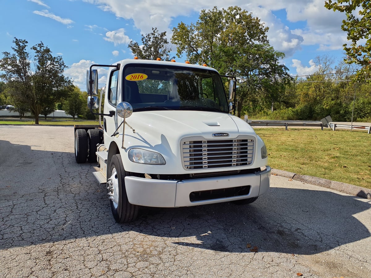2016 Freightliner/Mercedes M2 106 650392
