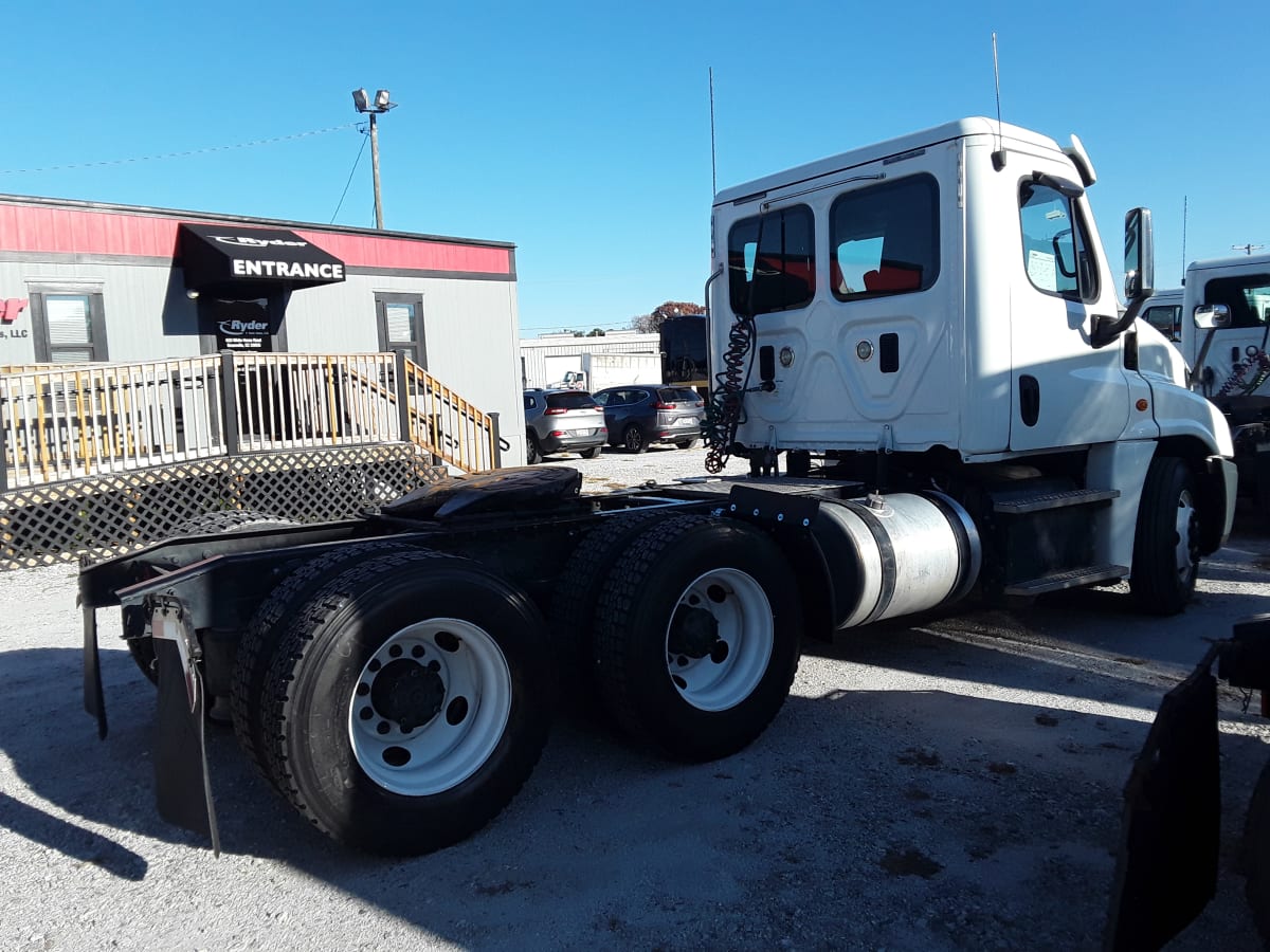 2016 Freightliner/Mercedes CASCADIA 125 650423