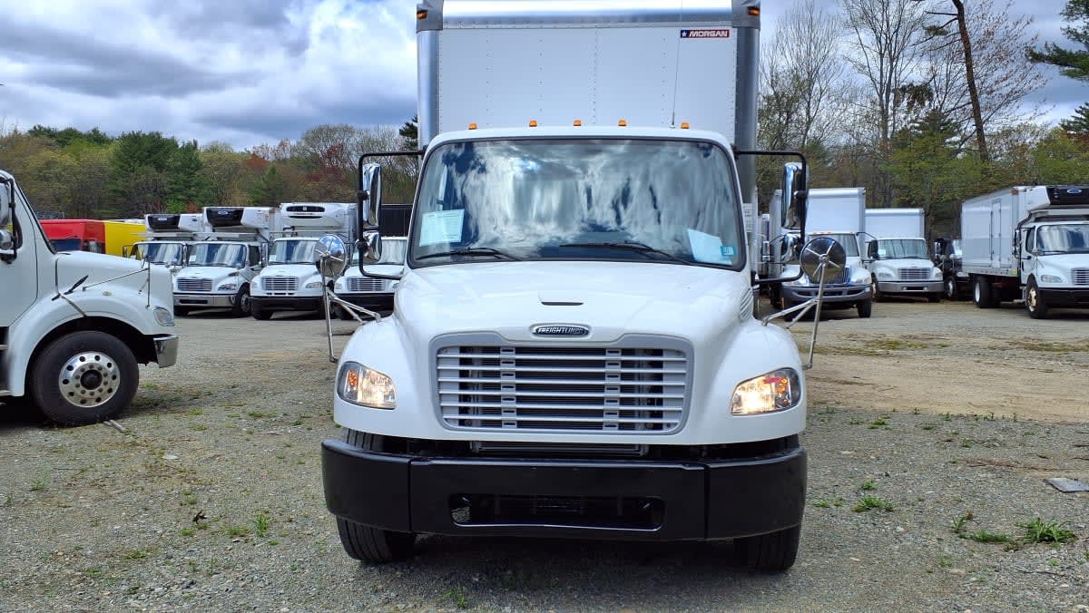 2016 Freightliner/Mercedes M2 106 650425