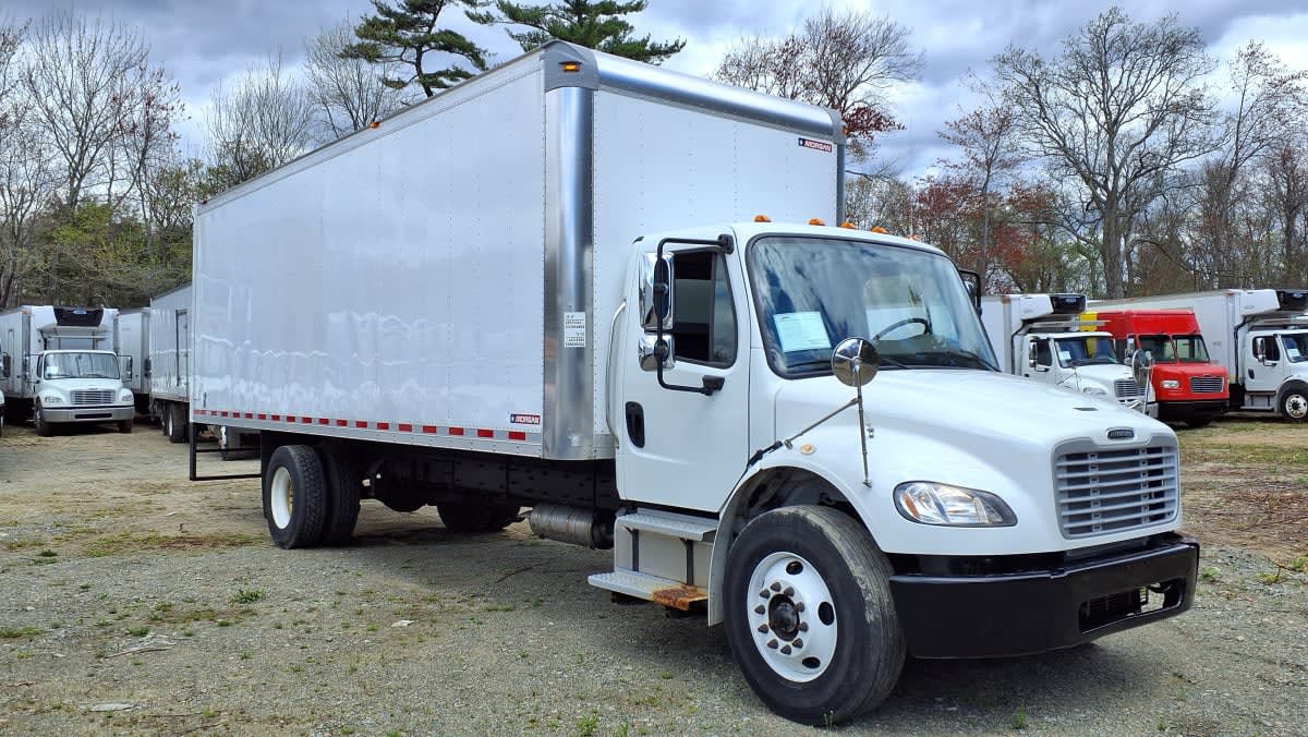 2016 Freightliner/Mercedes M2 106 650425