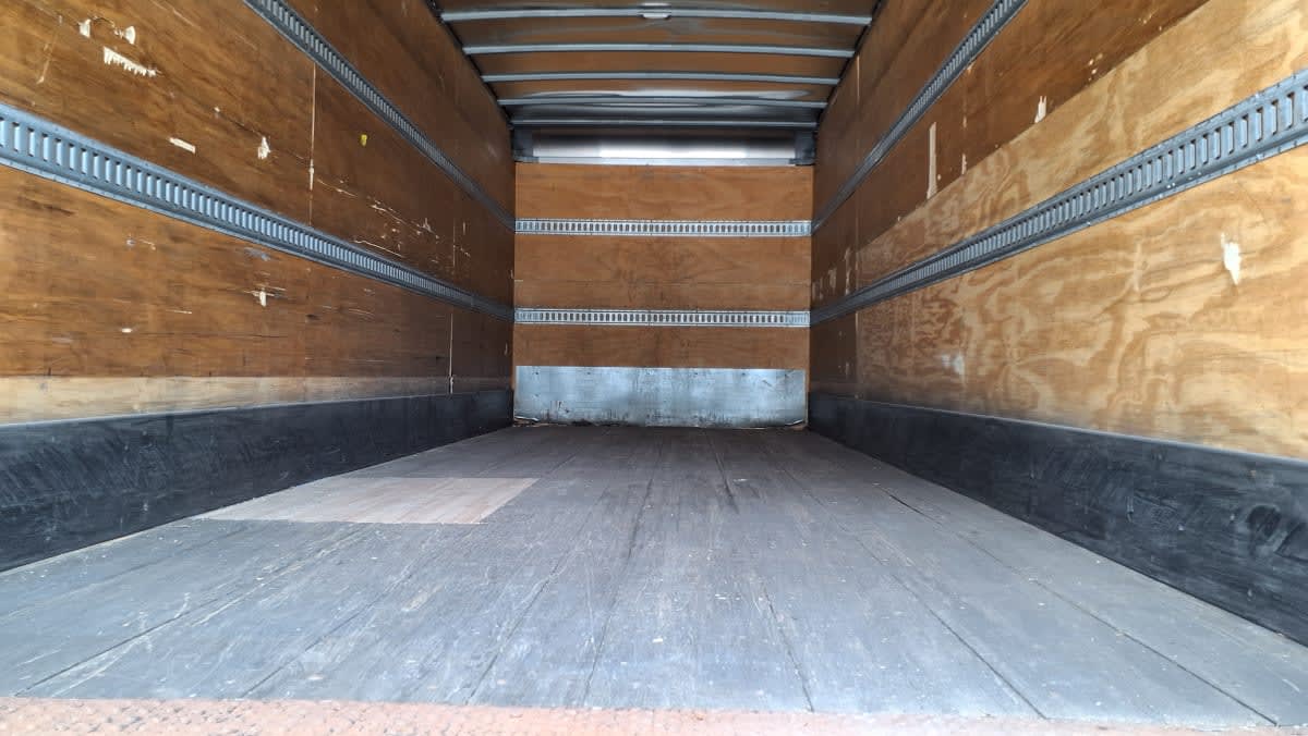 2016 Freightliner/Mercedes M2 106 650425