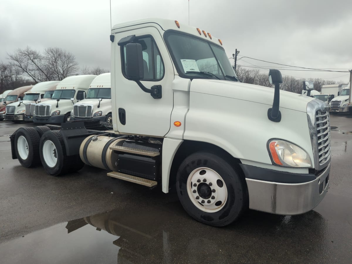 2016 Freightliner/Mercedes CASCADIA 125 650430