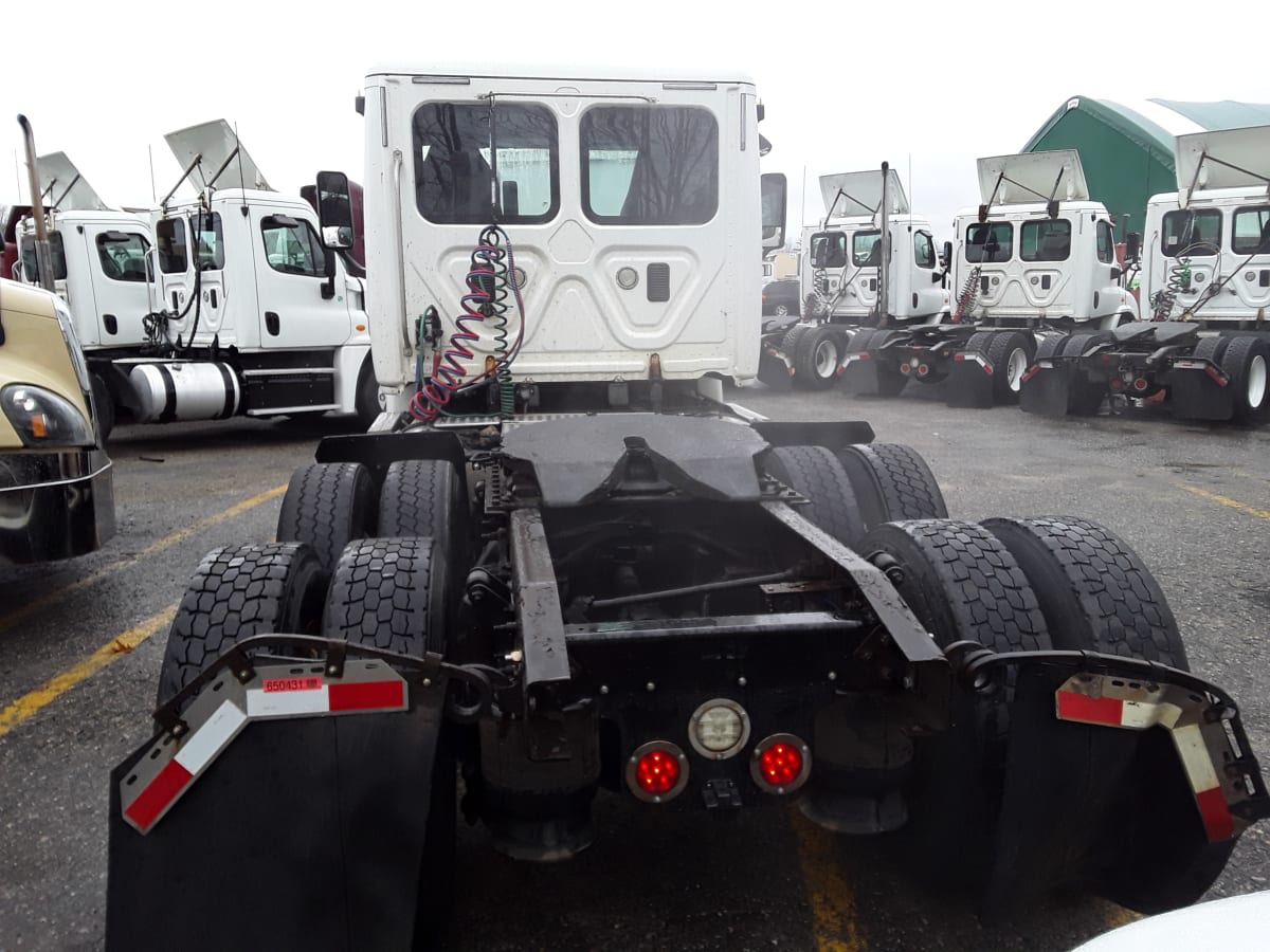 2016 Freightliner/Mercedes CASCADIA 125 650431