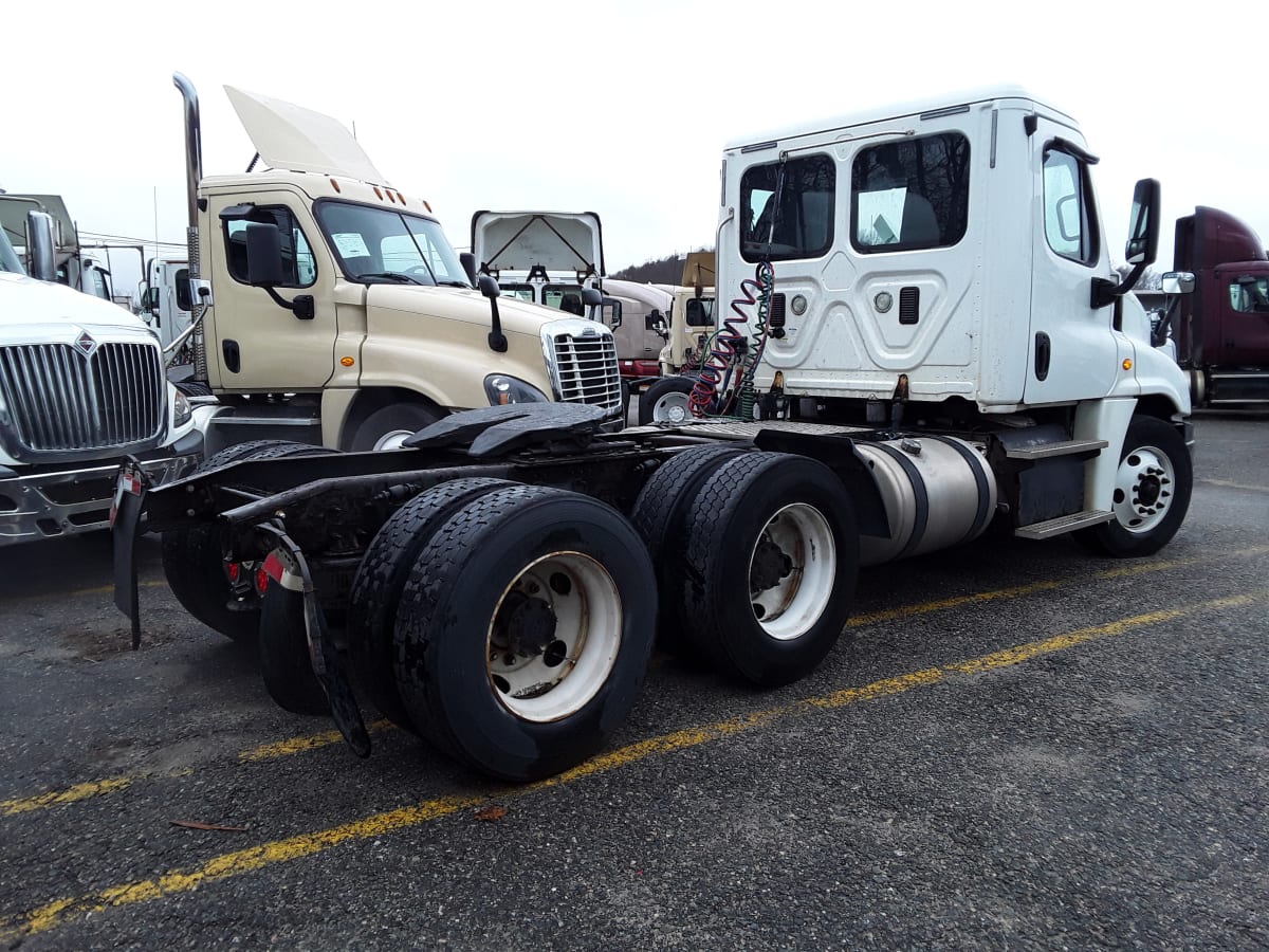 2016 Freightliner/Mercedes CASCADIA 125 650431