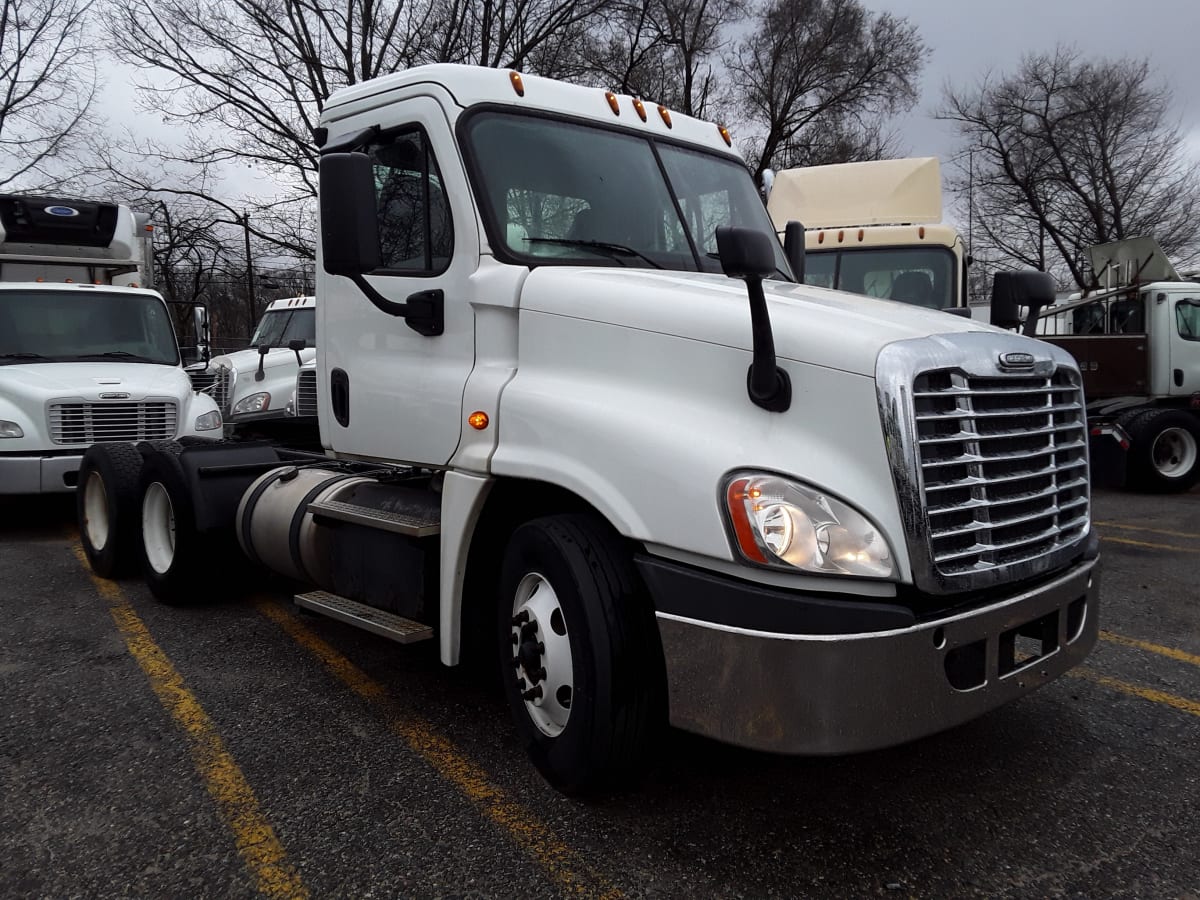 2016 Freightliner/Mercedes CASCADIA 125 650431