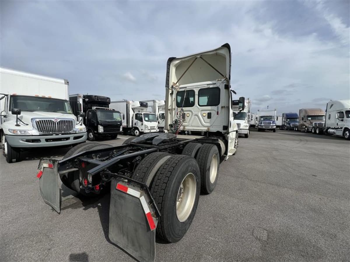 2016 Freightliner/Mercedes CASCADIA 125 650460