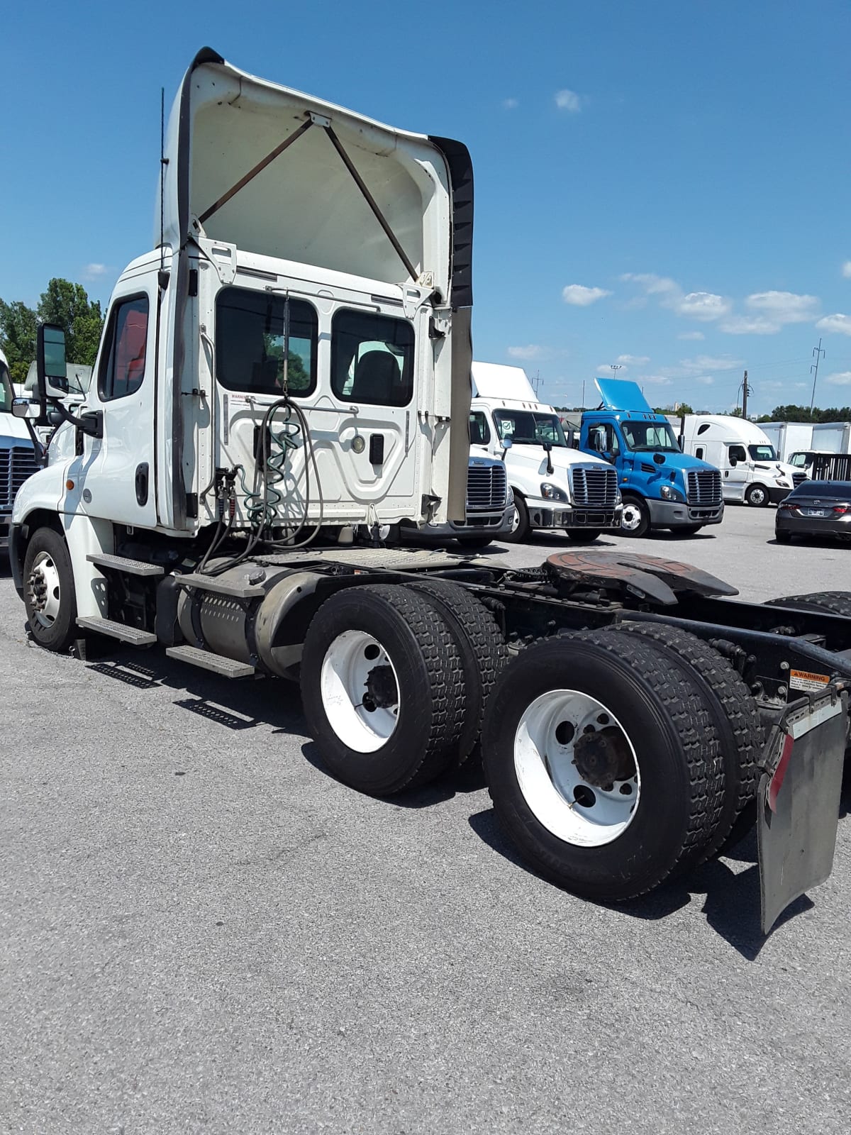 2016 Freightliner/Mercedes CASCADIA 125 650540