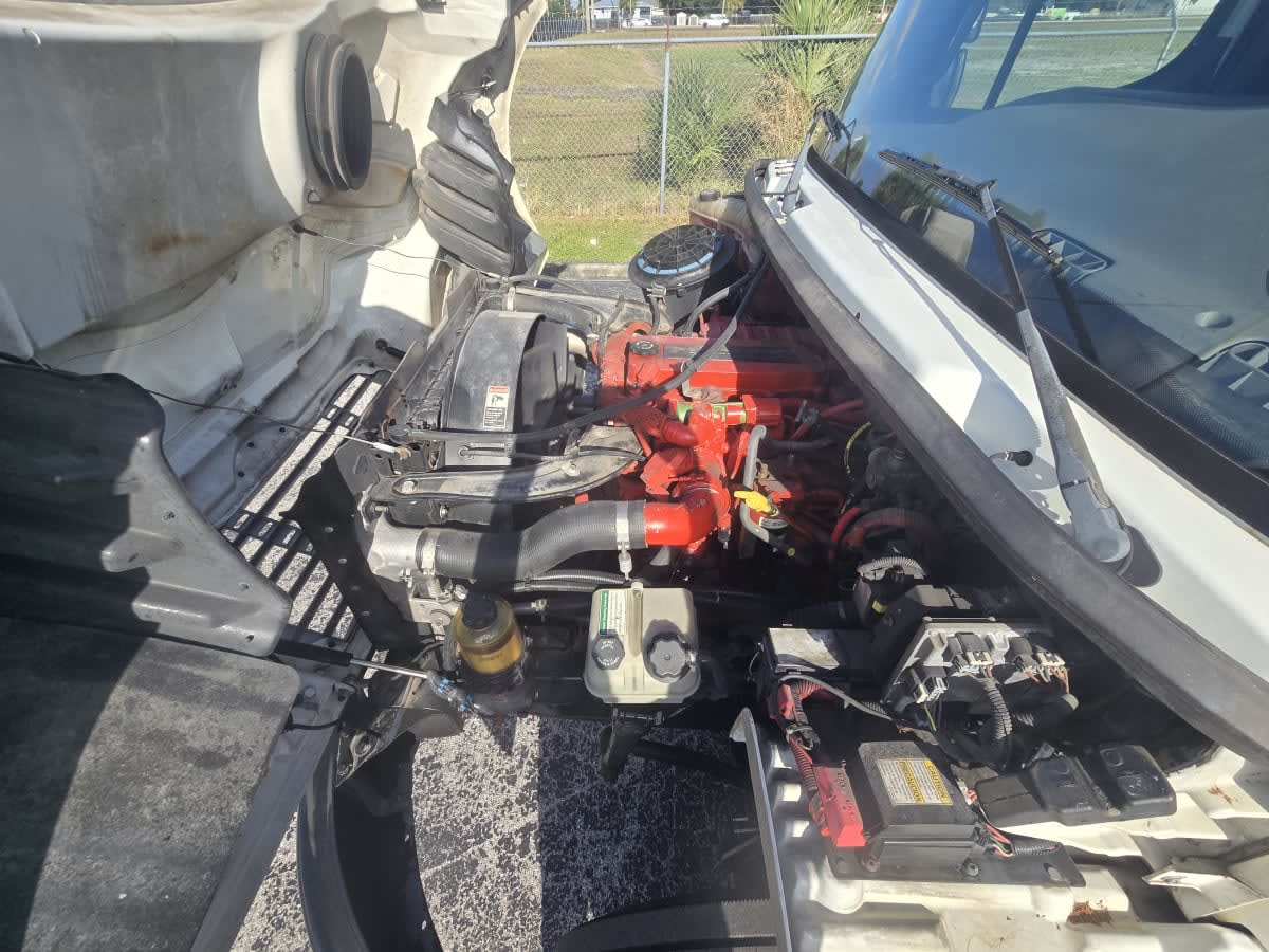 2016 Freightliner/Mercedes M2 106 650616