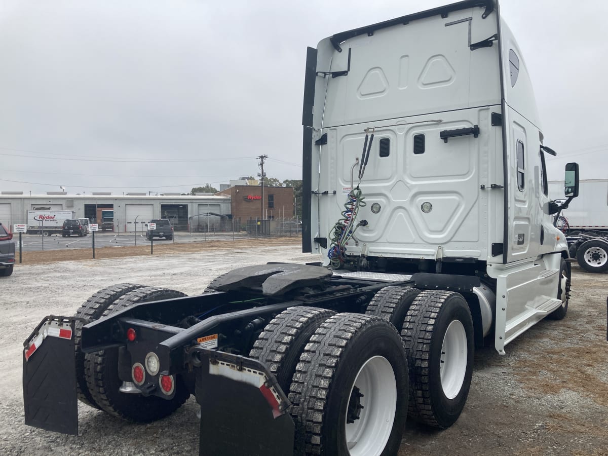 2016 Freightliner/Mercedes CASCADIA 125 650806