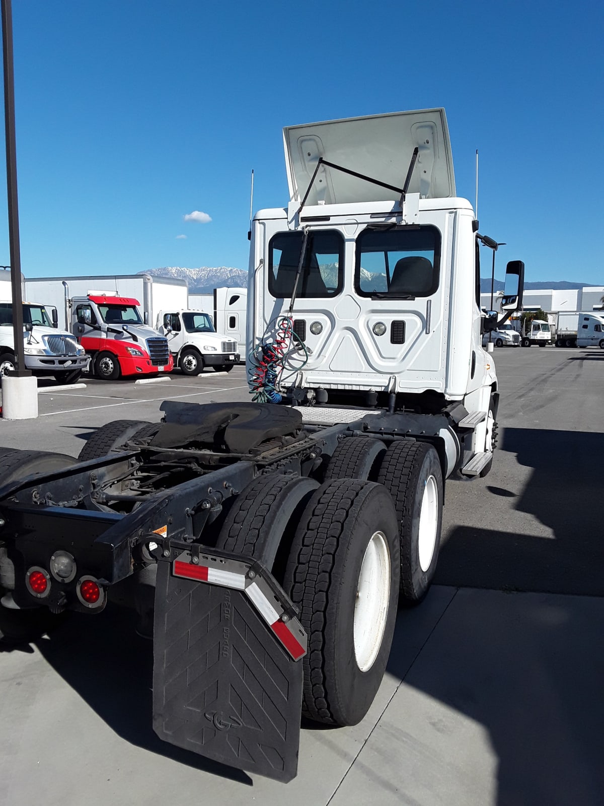 2016 Freightliner/Mercedes CASCADIA 125 650837