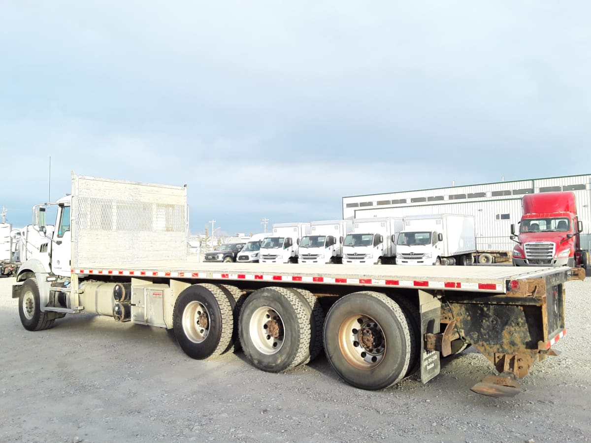 2016 Mack Trucks, Inc. GU 800 651120