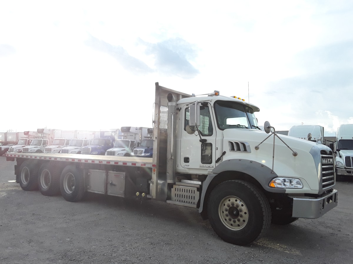 2016 Mack Trucks, Inc. GU 800 651120