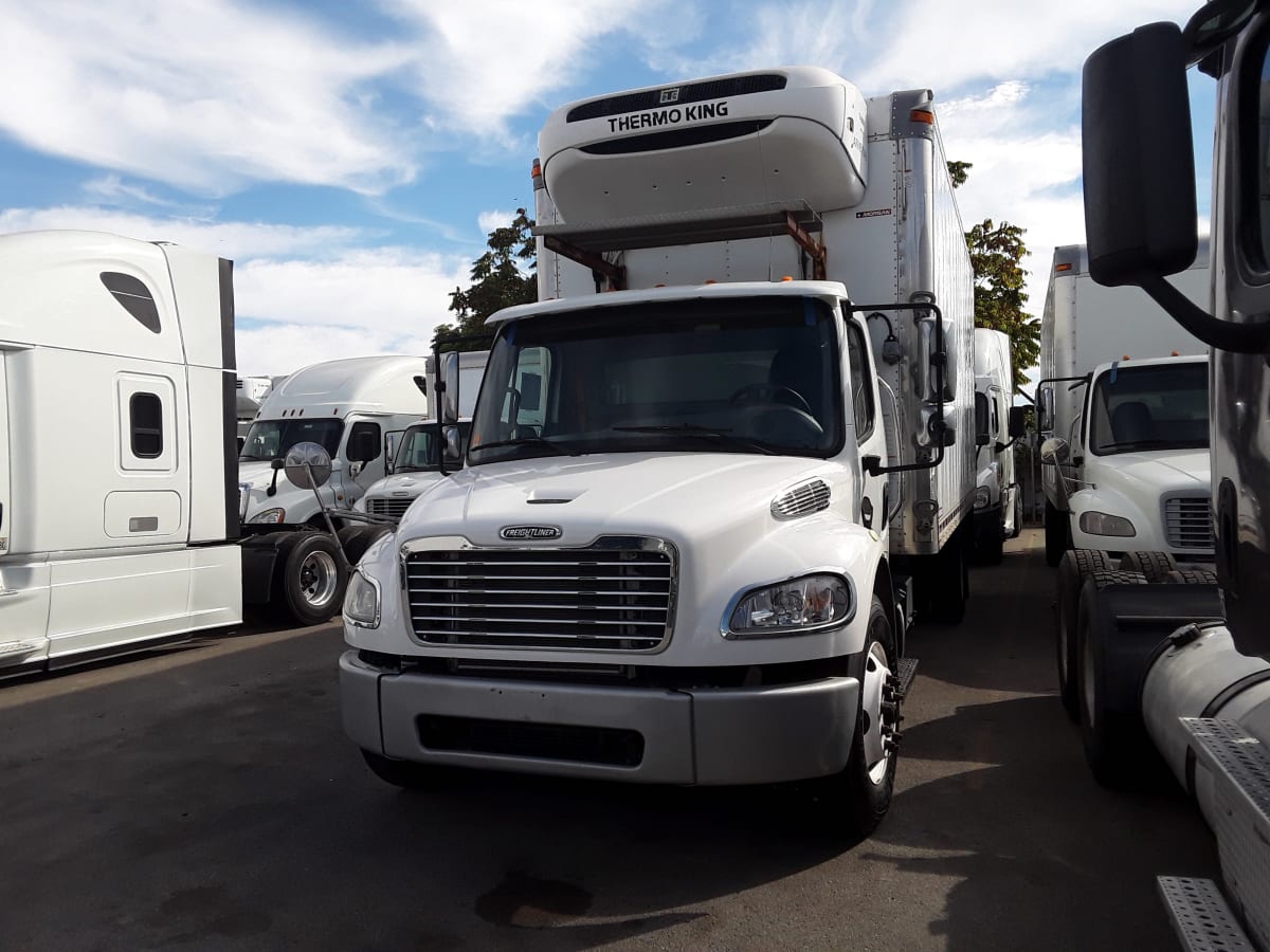 2016 Freightliner/Mercedes M2 106 651125