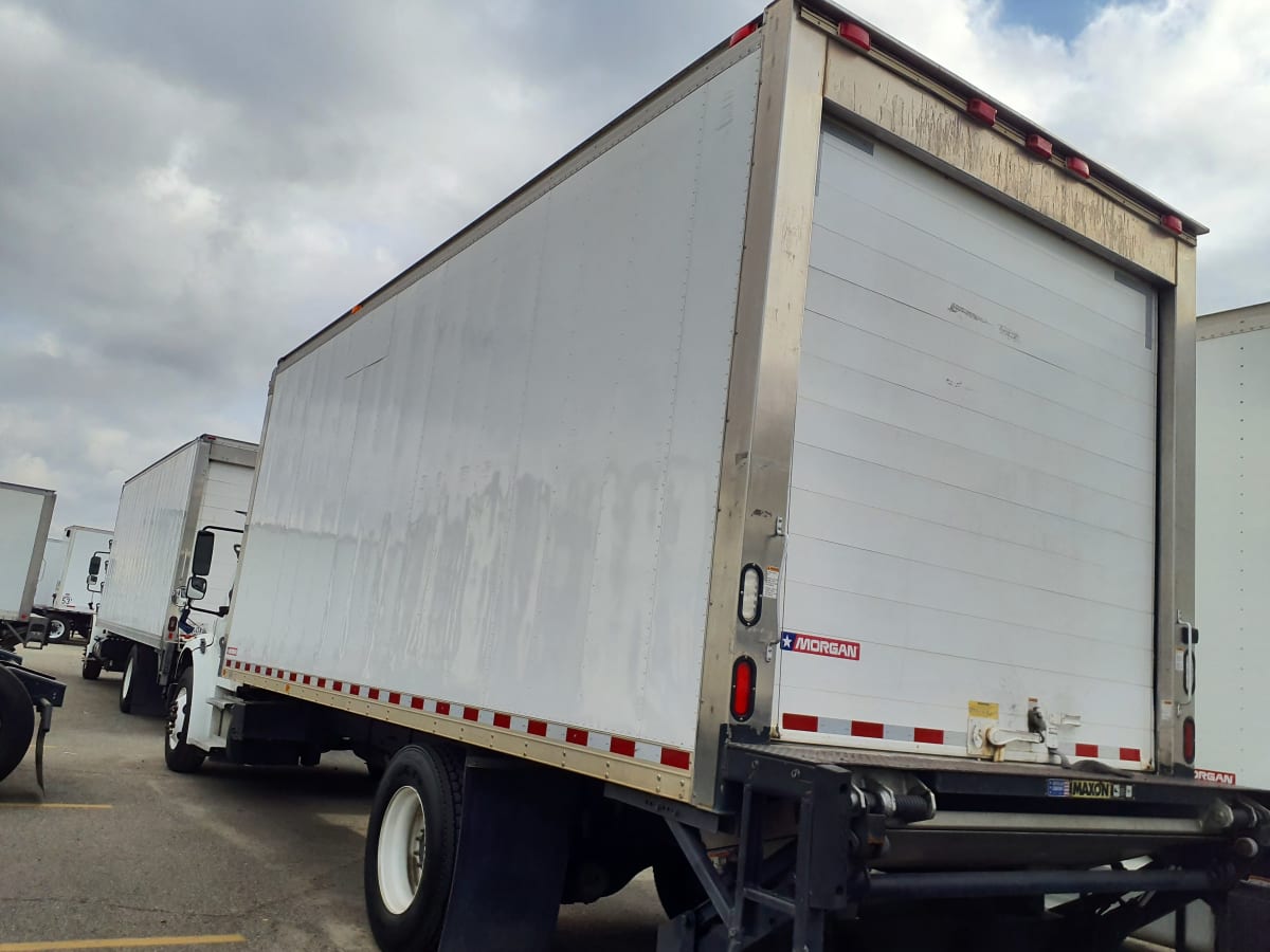 2016 Freightliner/Mercedes M2 106 651126