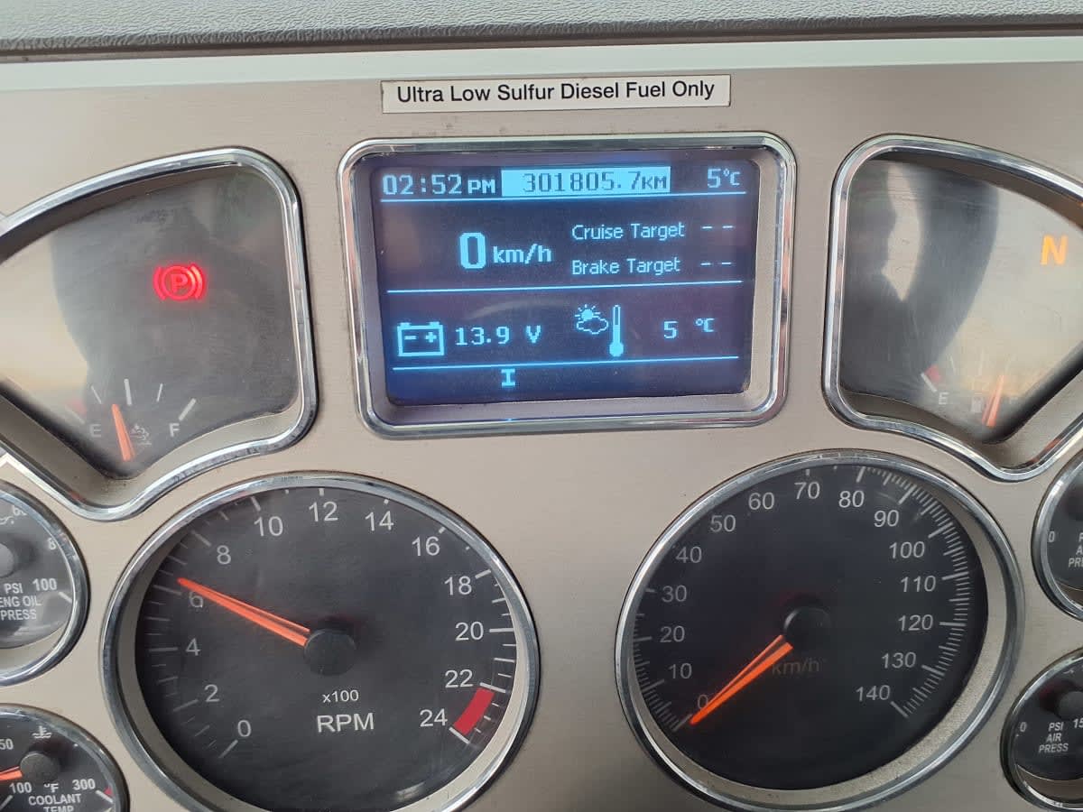 2016 Mack Trucks, Inc. GU 800 651188