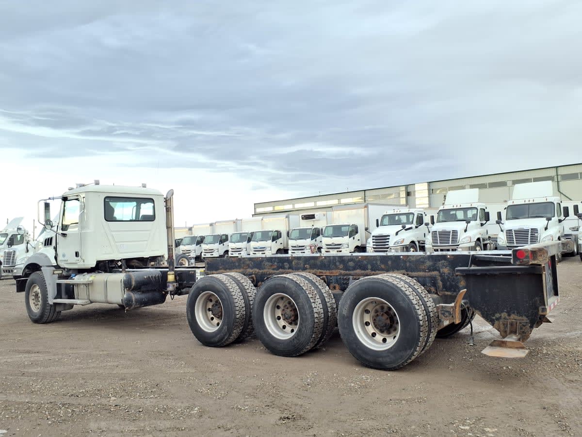 2016 Mack Trucks, Inc. GU 800 651188