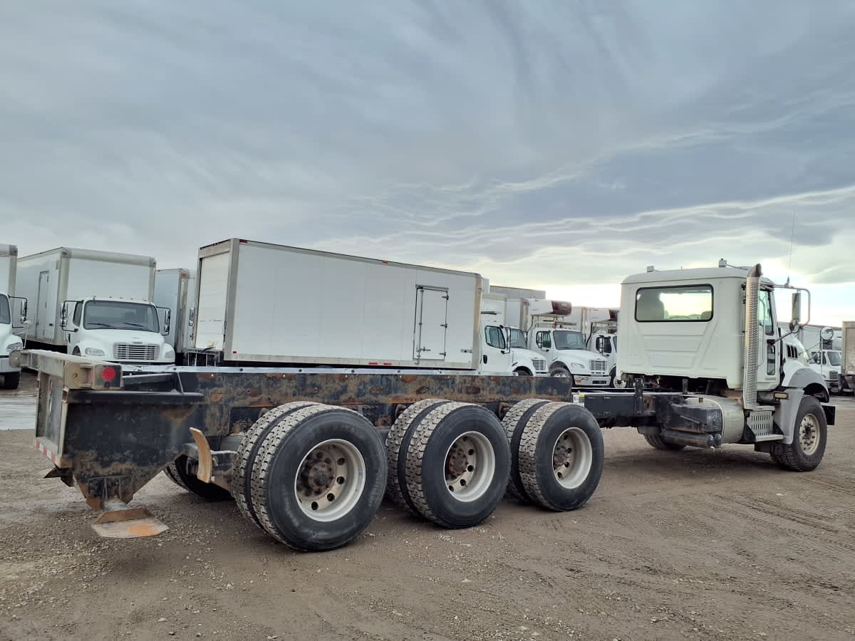 2016 Mack Trucks, Inc. GU 800 651188