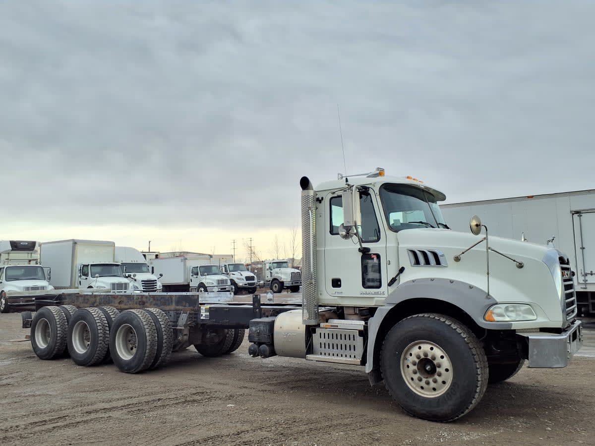 2016 Mack Trucks, Inc. GU 800 651188