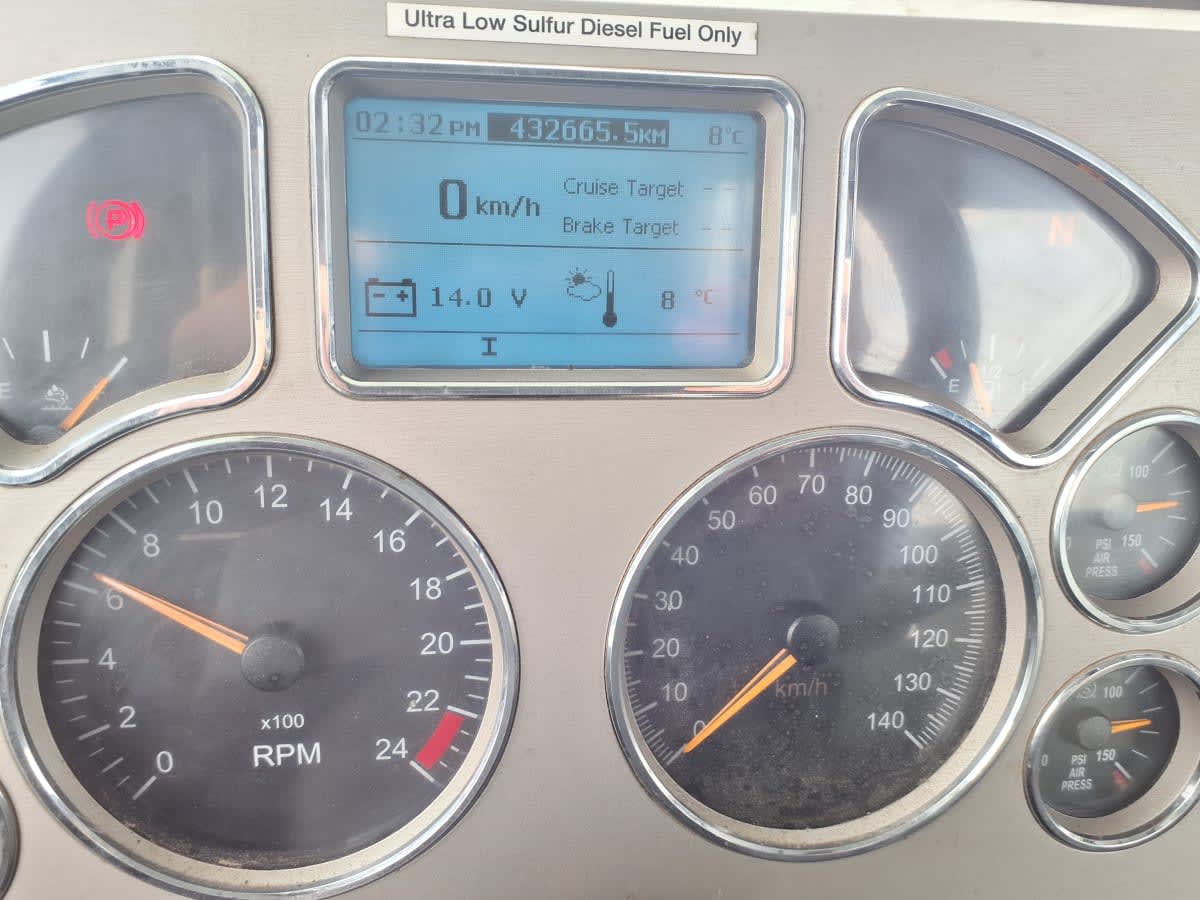 2016 Mack Trucks, Inc. GU 800 651189