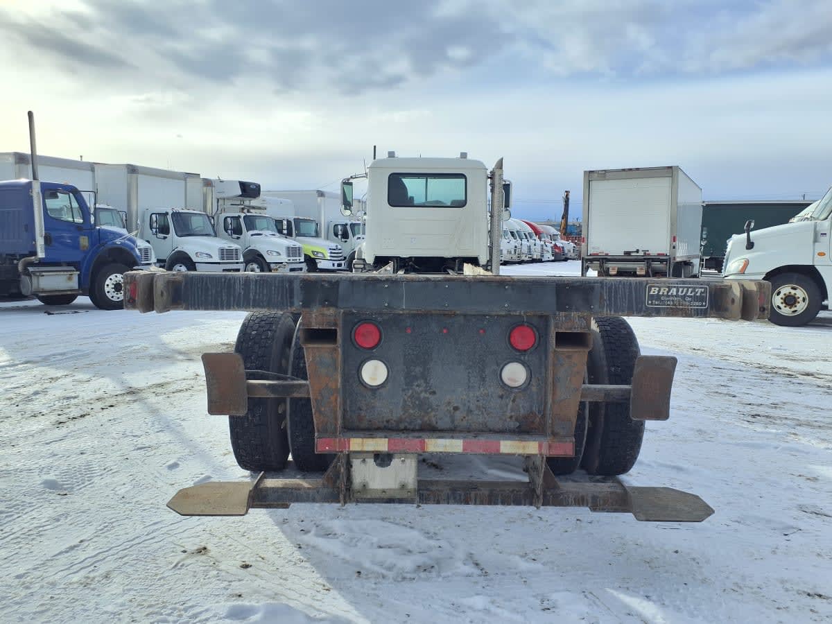 2016 Mack Trucks, Inc. GU 800 651189