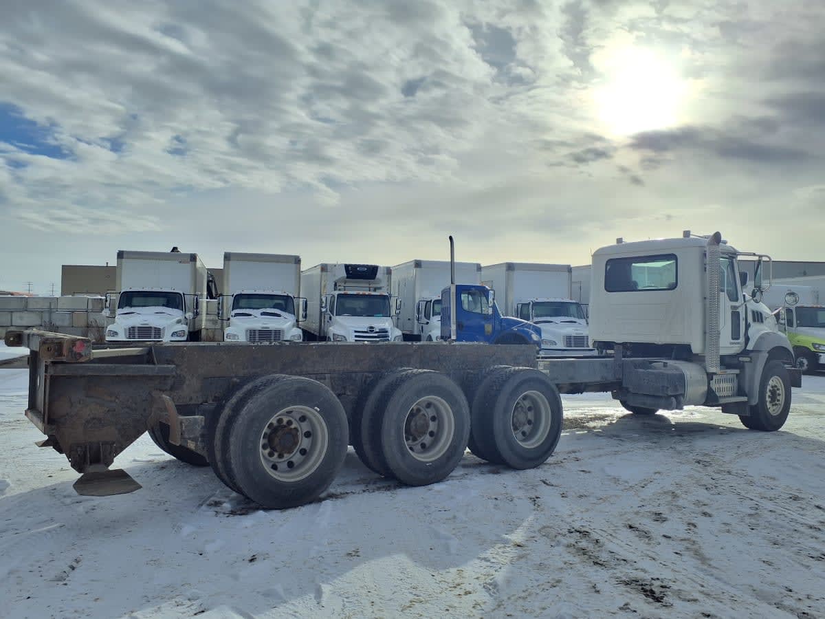 2016 Mack Trucks, Inc. GU 800 651189