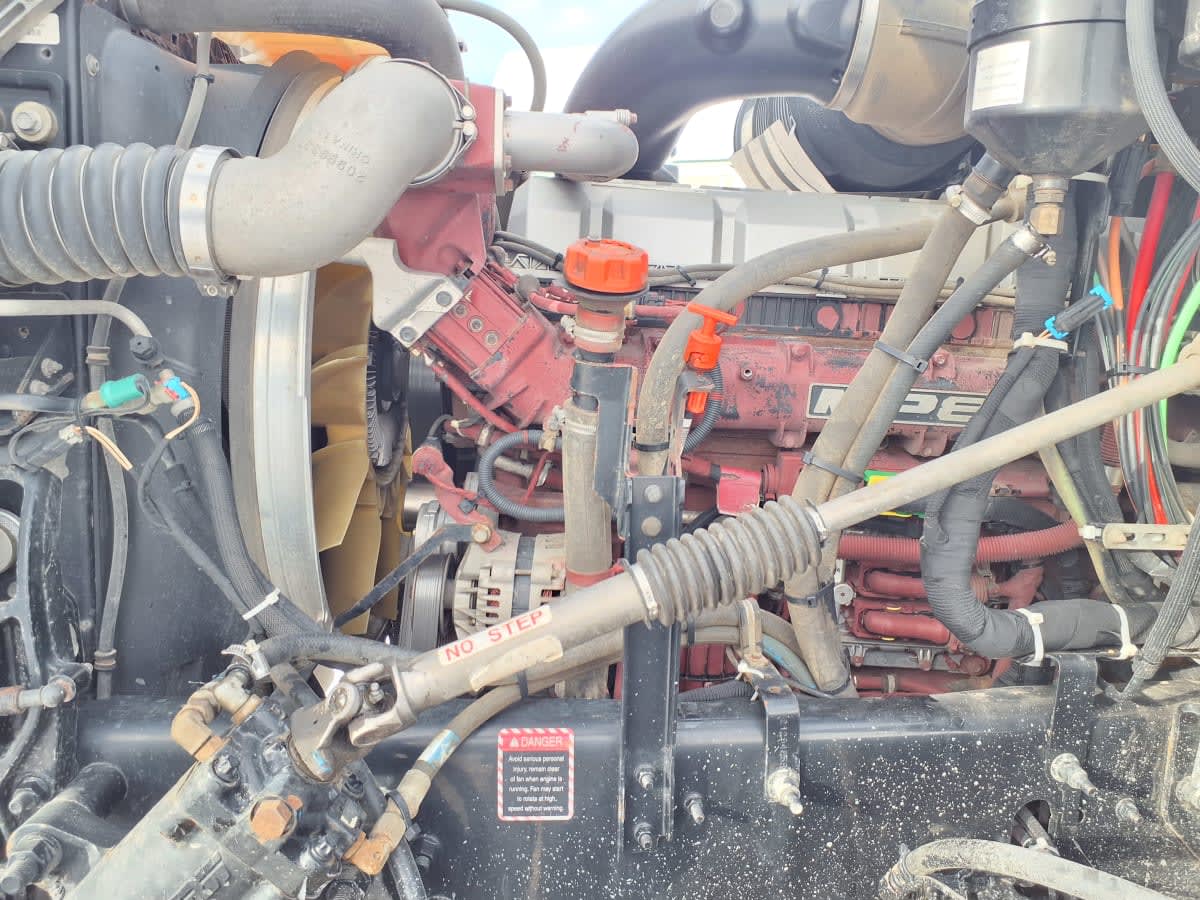 2016 Mack Trucks, Inc. GU 800 651189