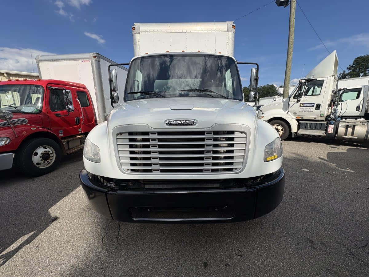 2016 Freightliner M2 106 in Ashland, VA — photo 2