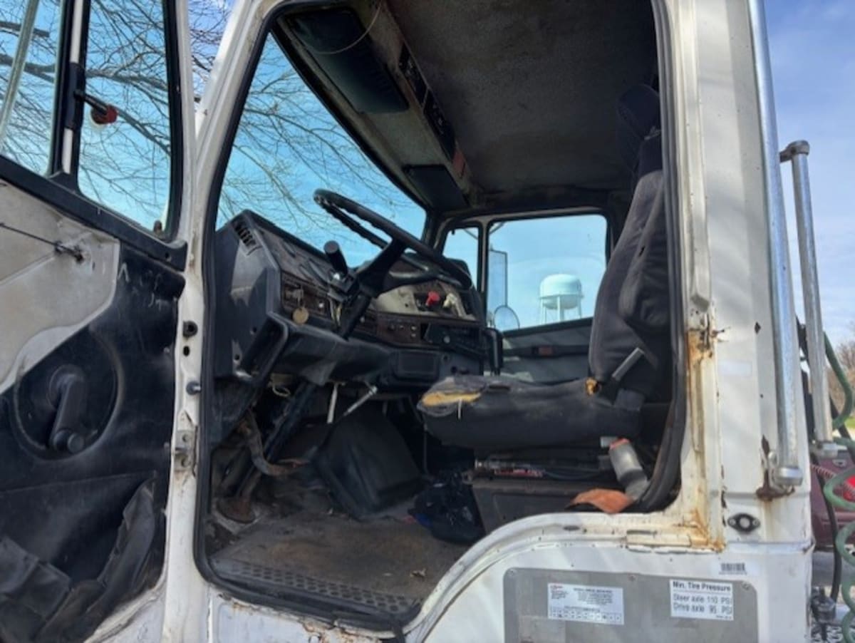 1989 Freightliner/Mercedes FLC11242ST 651350