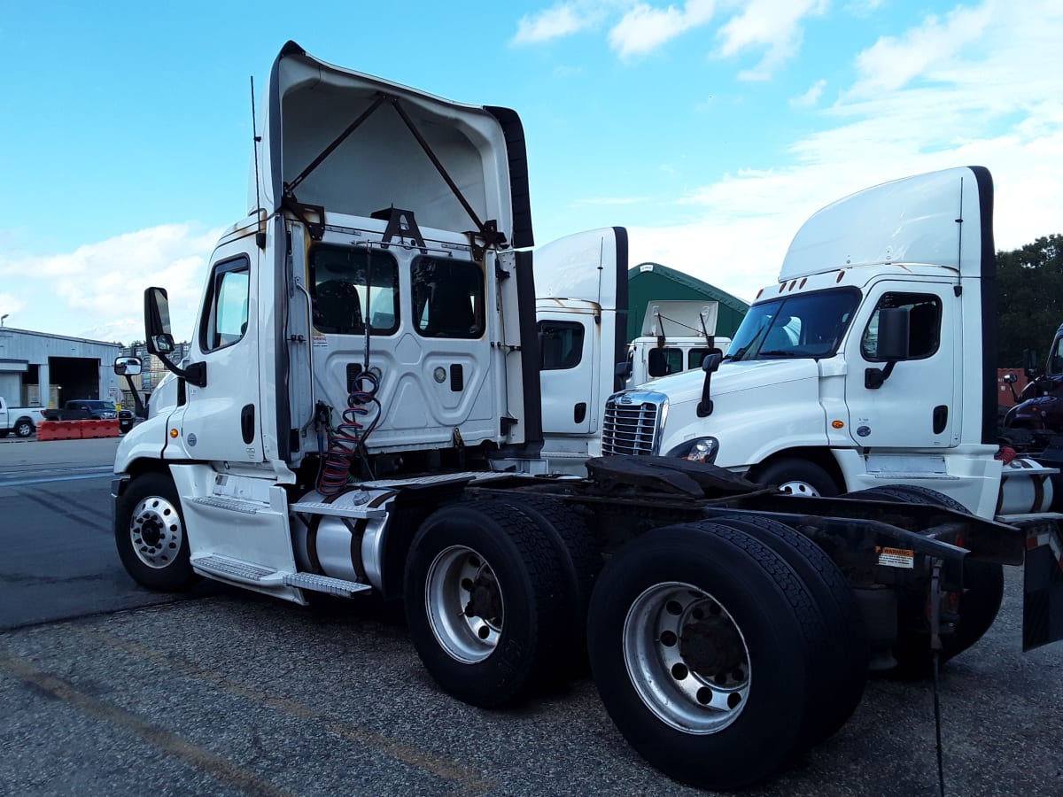 2016 Freightliner/Mercedes CASCADIA 125 651381