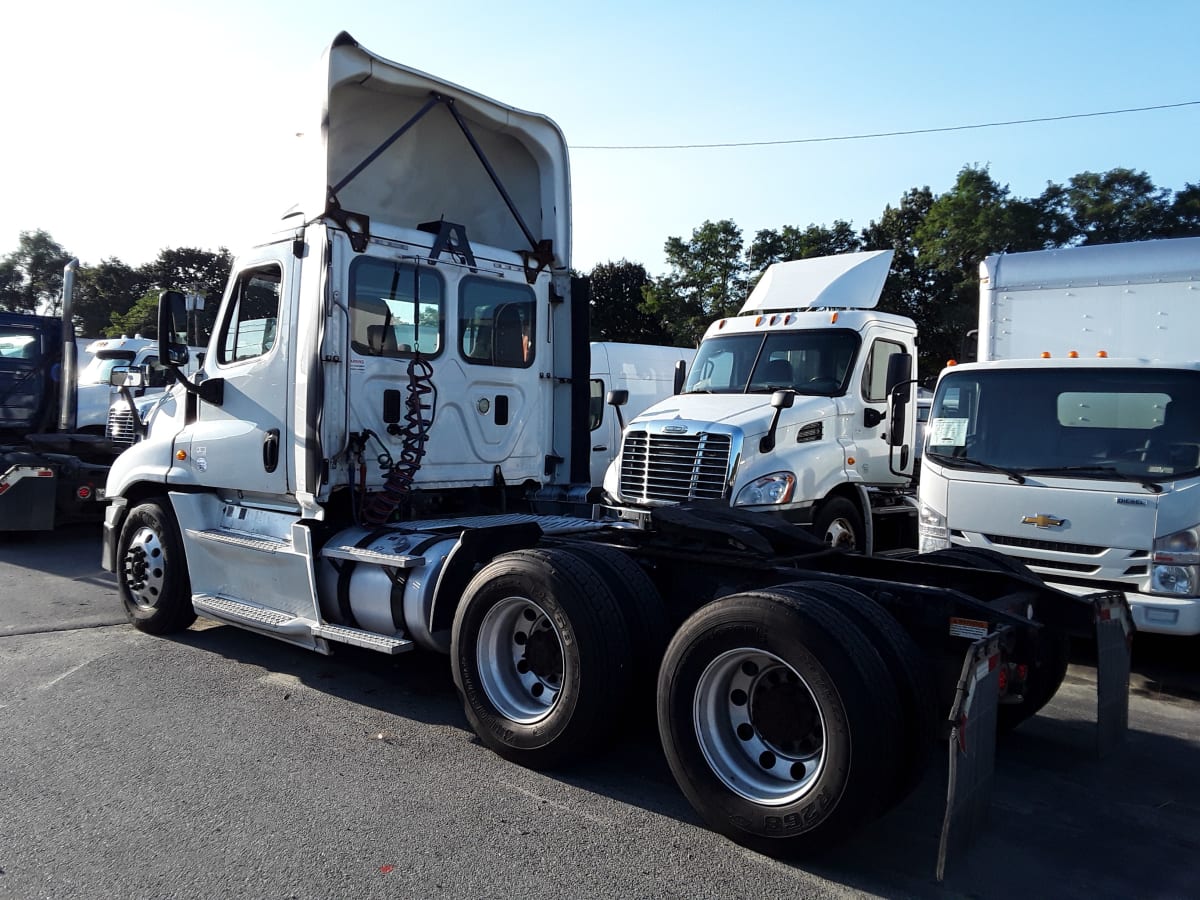 2016 Freightliner/Mercedes CASCADIA 125 651383