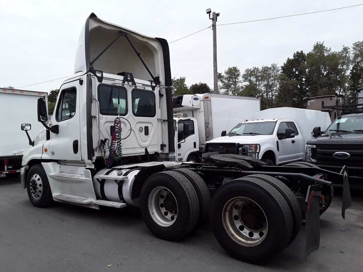 2016 Freightliner/Mercedes CASCADIA 125 651386