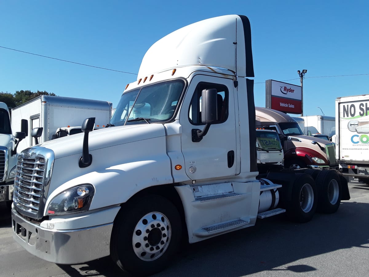 2016 Freightliner/Mercedes CASCADIA 125 651389