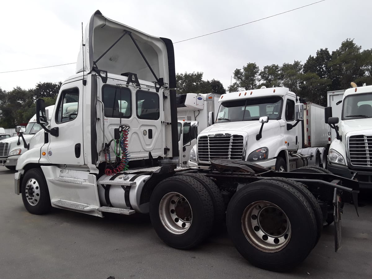 2016 Freightliner/Mercedes CASCADIA 125 651394