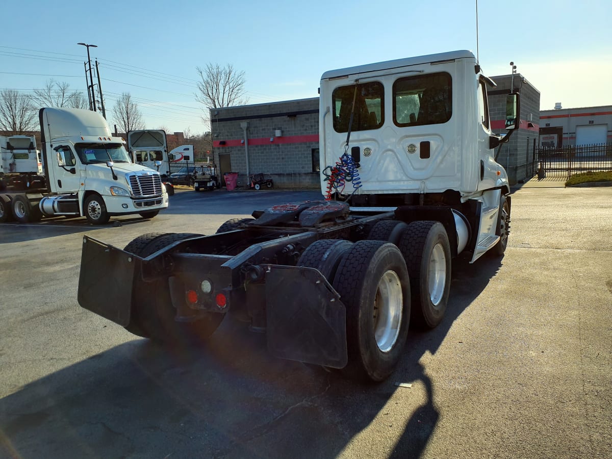 2016 Freightliner/Mercedes CASCADIA 125 651438